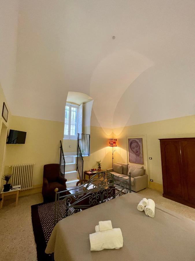 4 Balconi Rooms- Dimora Arditi B&B Λέτσε Εξωτερικό φωτογραφία