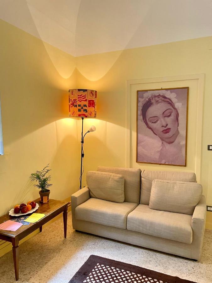 4 Balconi Rooms- Dimora Arditi B&B Λέτσε Εξωτερικό φωτογραφία