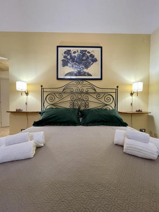 4 Balconi Rooms- Dimora Arditi B&B Λέτσε Εξωτερικό φωτογραφία