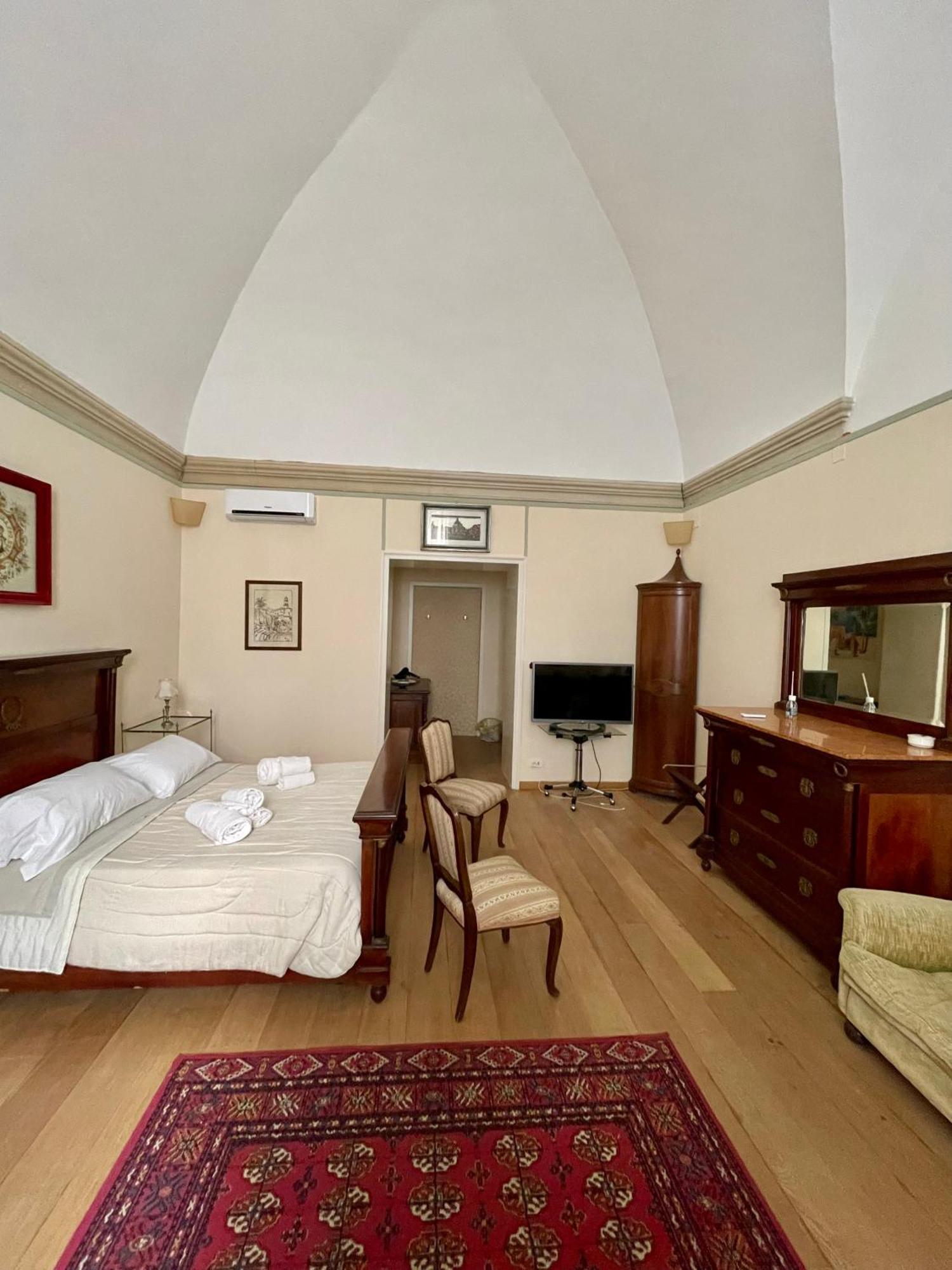 4 Balconi Rooms- Dimora Arditi B&B Λέτσε Εξωτερικό φωτογραφία