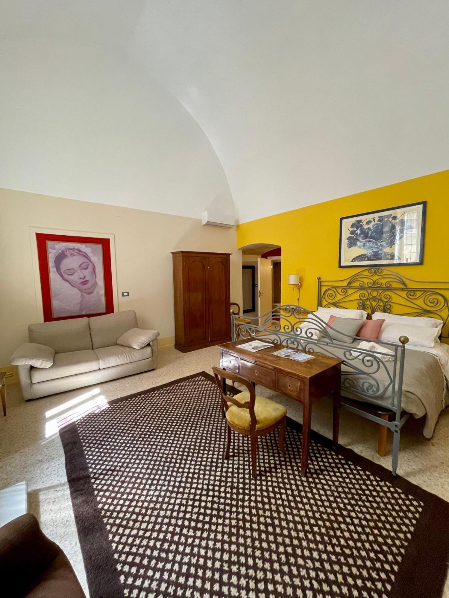 4 Balconi Rooms- Dimora Arditi B&B Λέτσε Εξωτερικό φωτογραφία